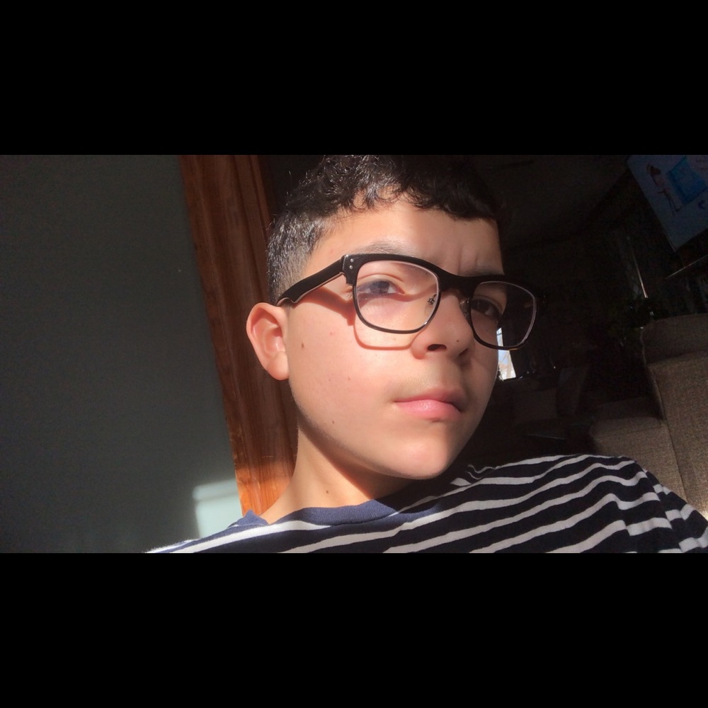 Meet your Posher, Elias